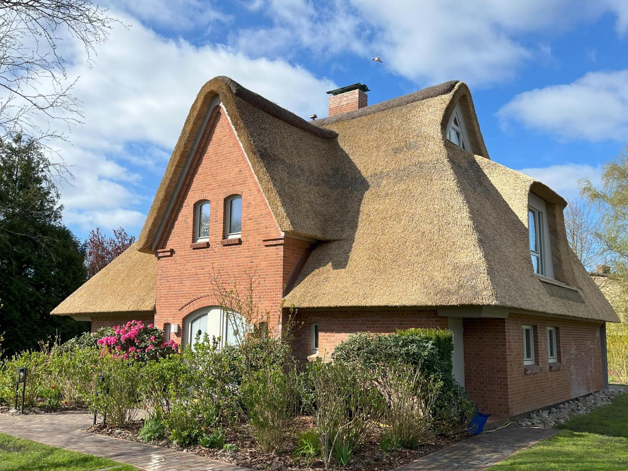 Reetdach-Landhaus Mini Haubarg タツィング エクステリア 写真