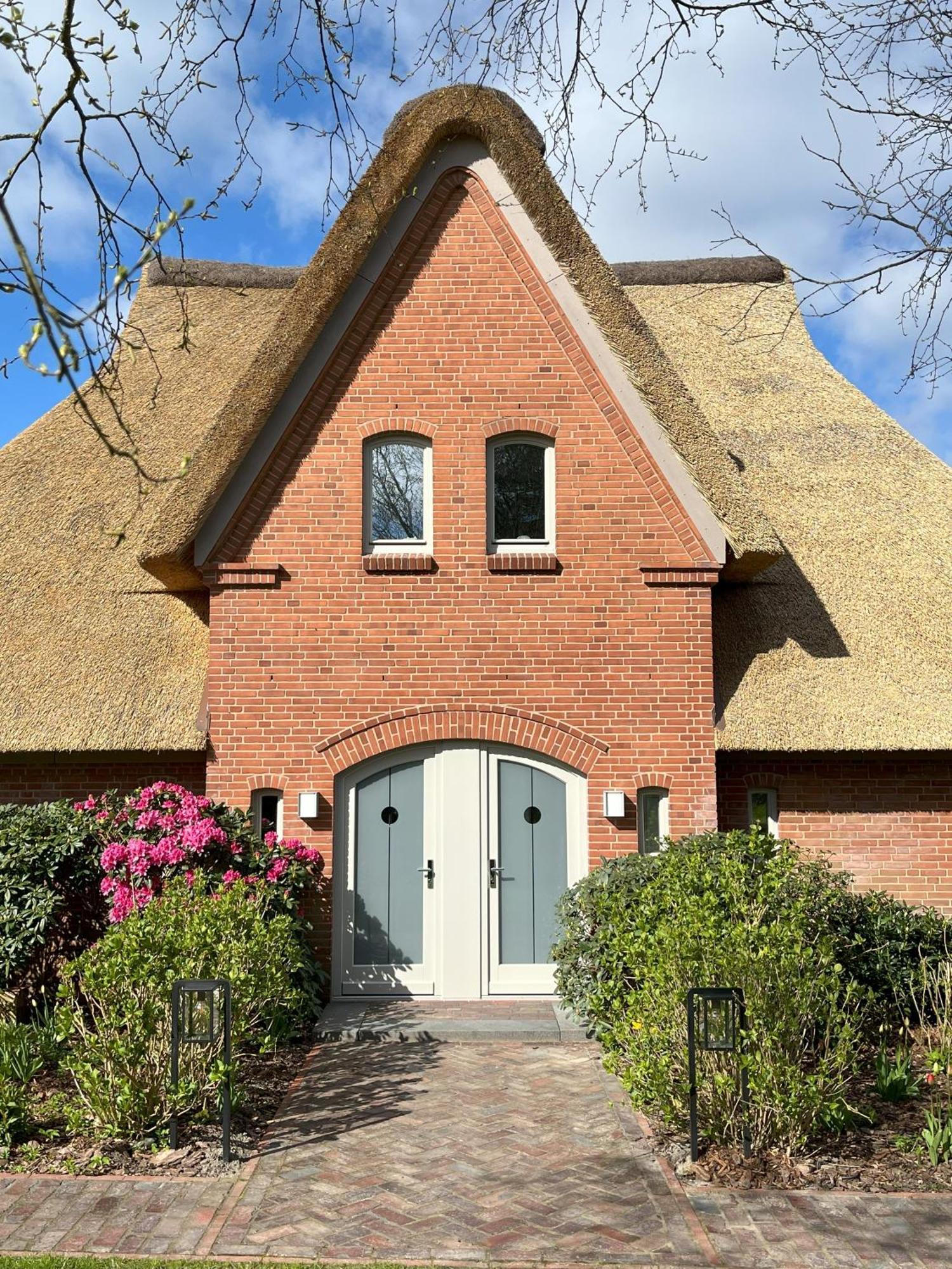 Reetdach-Landhaus Mini Haubarg タツィング エクステリア 写真